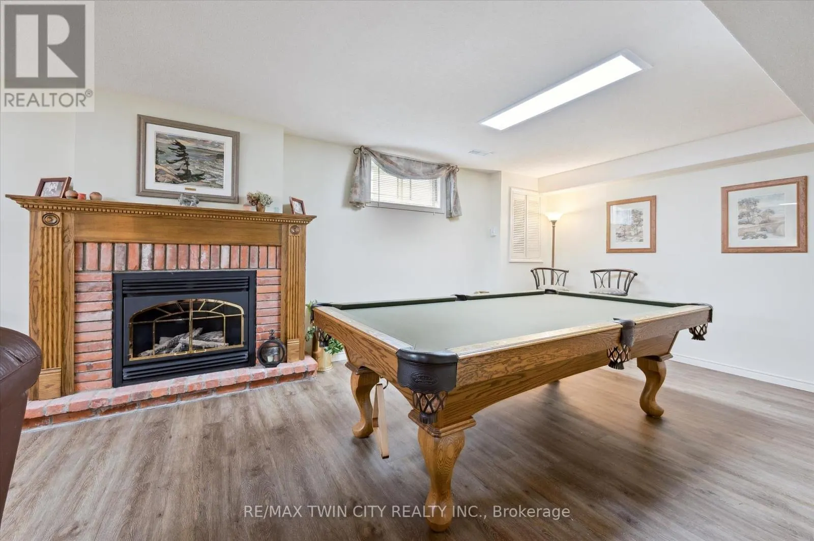 45 APPLEWOOD CRESCENT