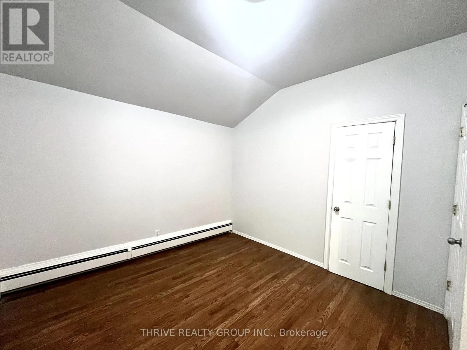 3 - 1 WAVERLEY PLACE, #3