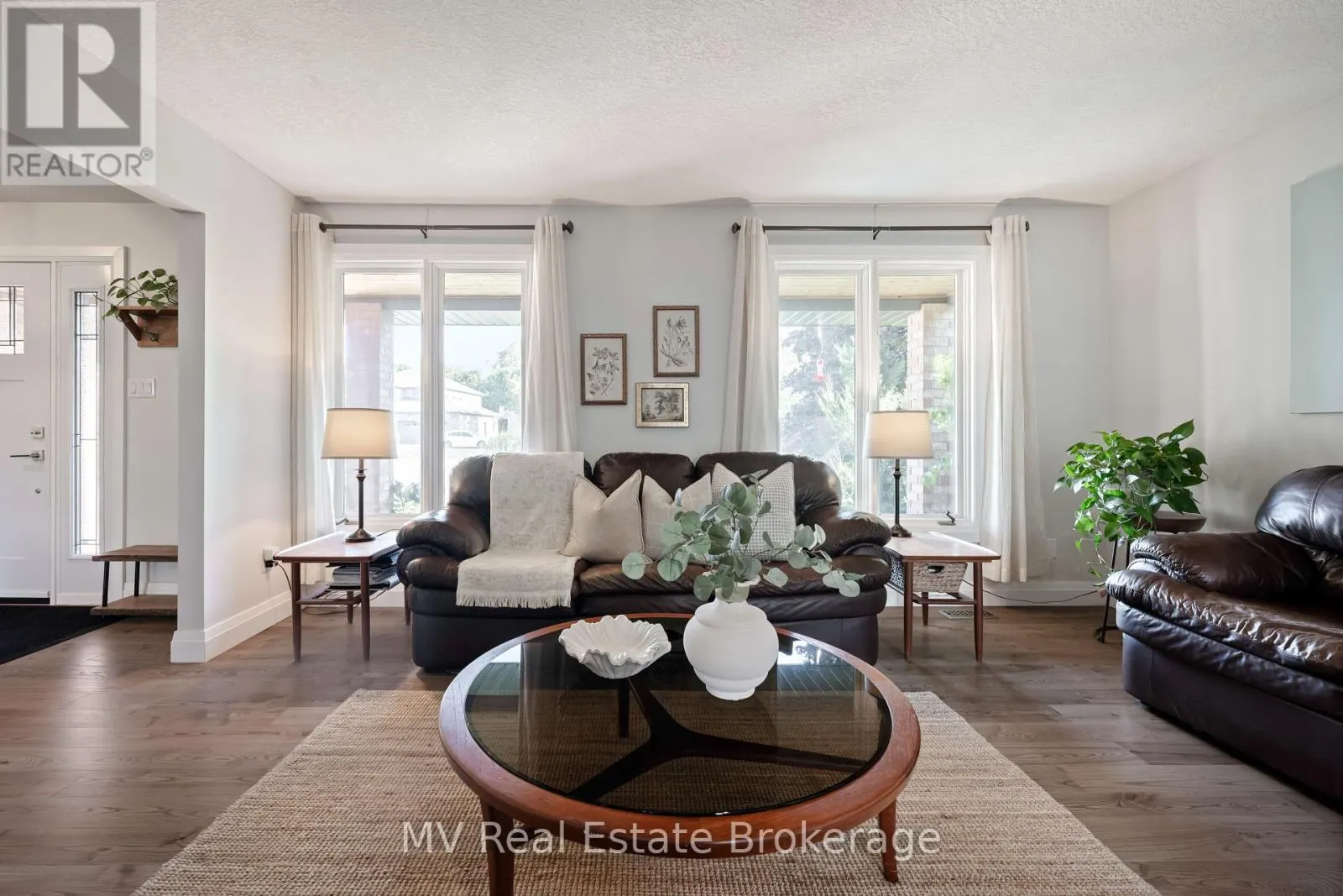 4 SARGENT BOULEVARD