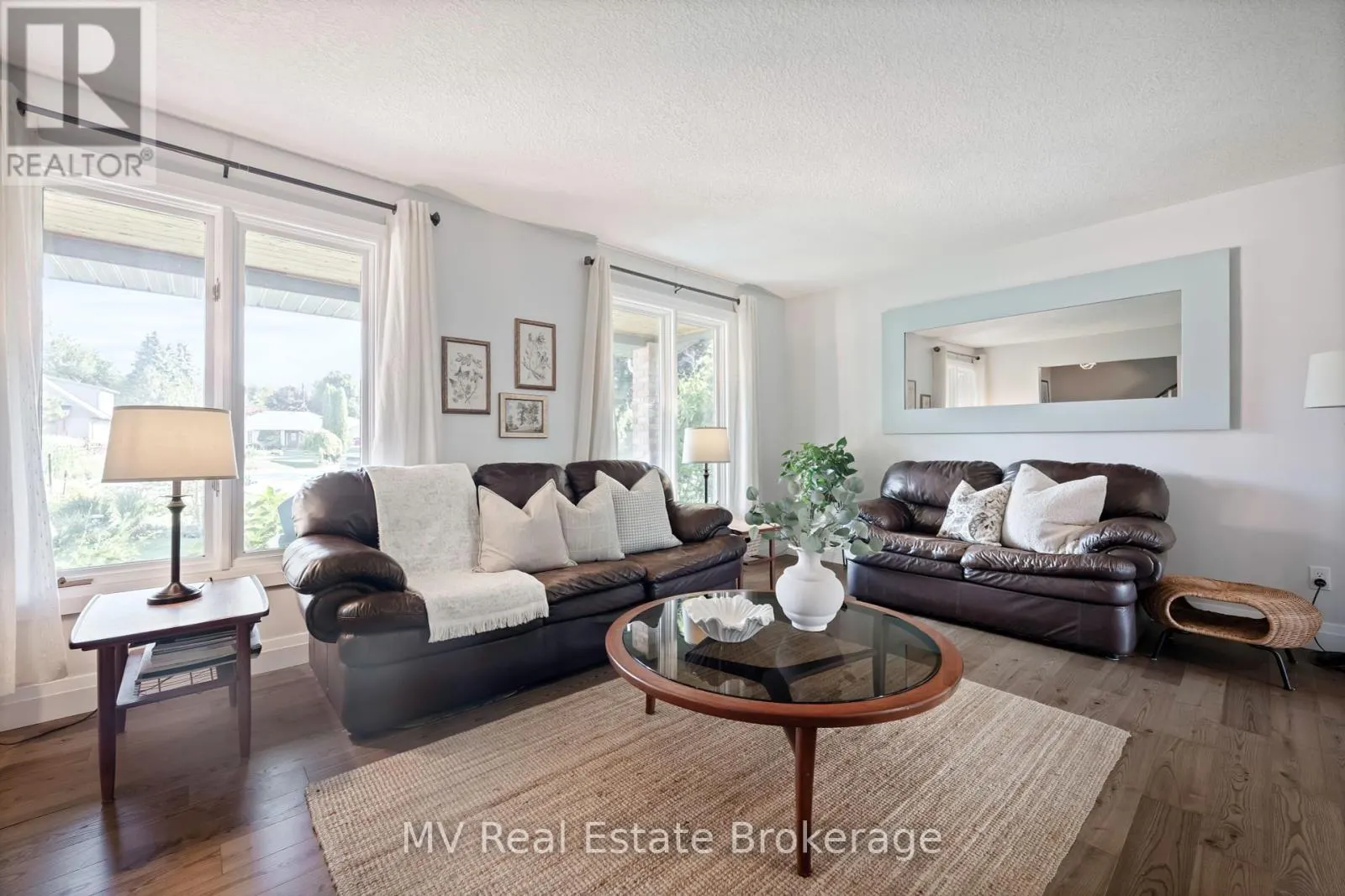 4 SARGENT BOULEVARD