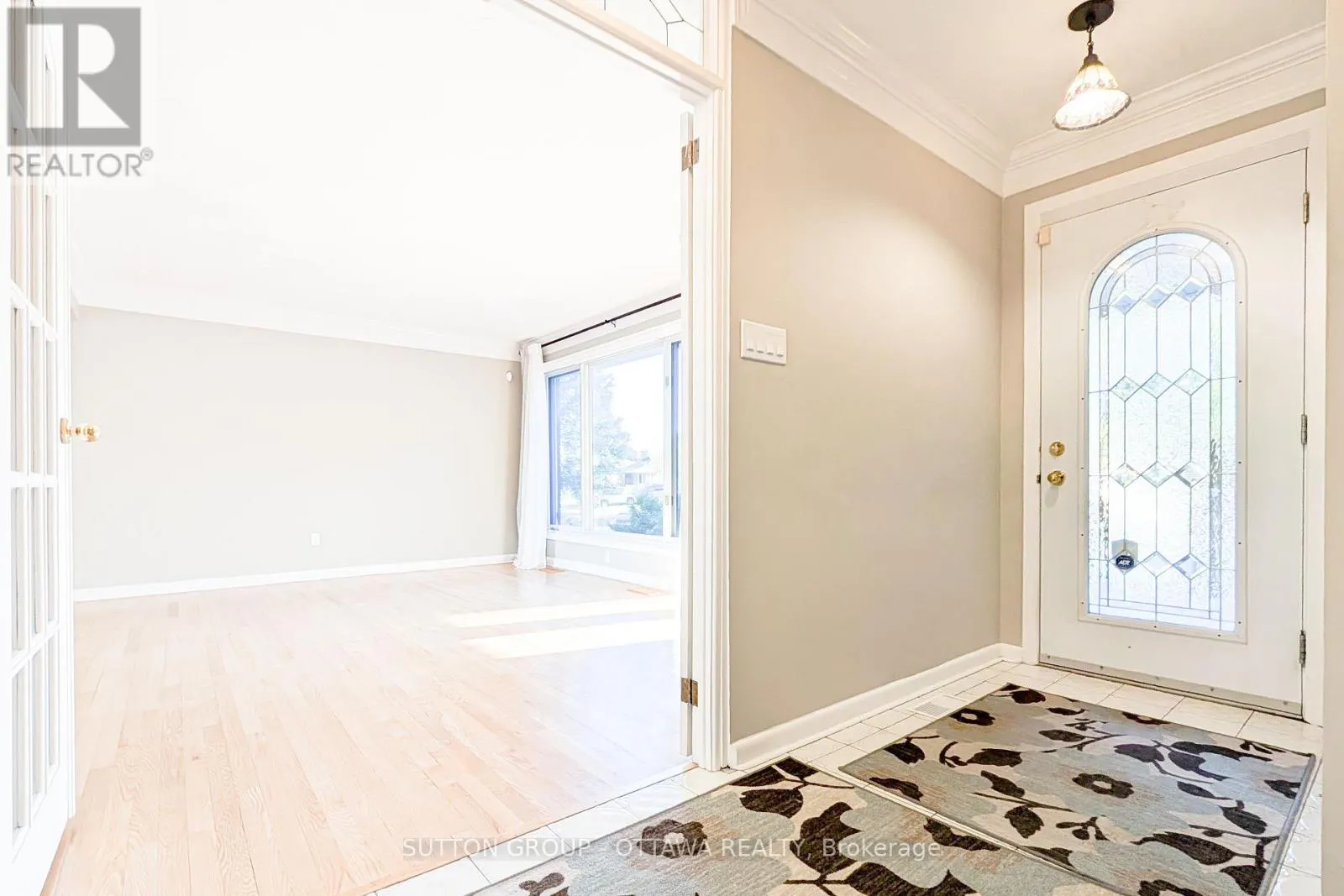 866 CLAUDE STREET