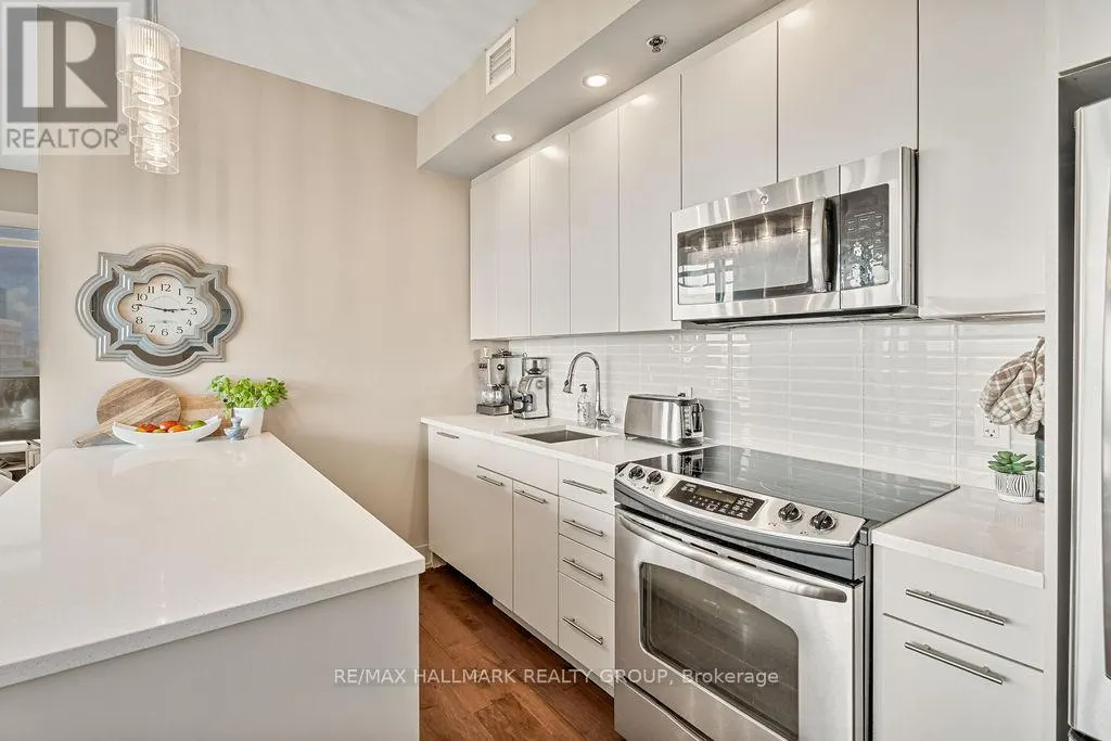 712 - 88 RICHMOND ROAD
