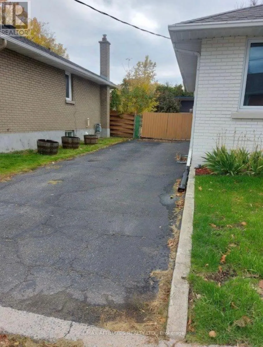 298 ST JACQUES STREET