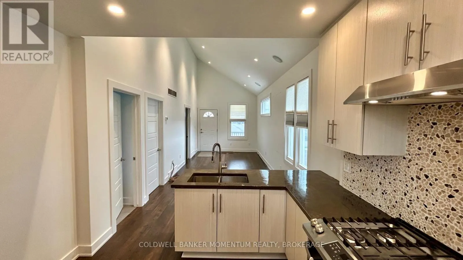 11 GREENLAW PLACE