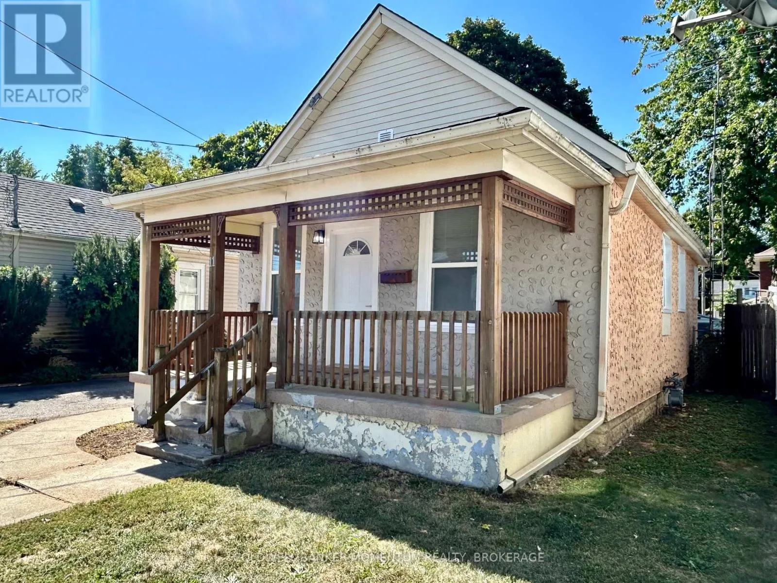 11 GREENLAW PLACE