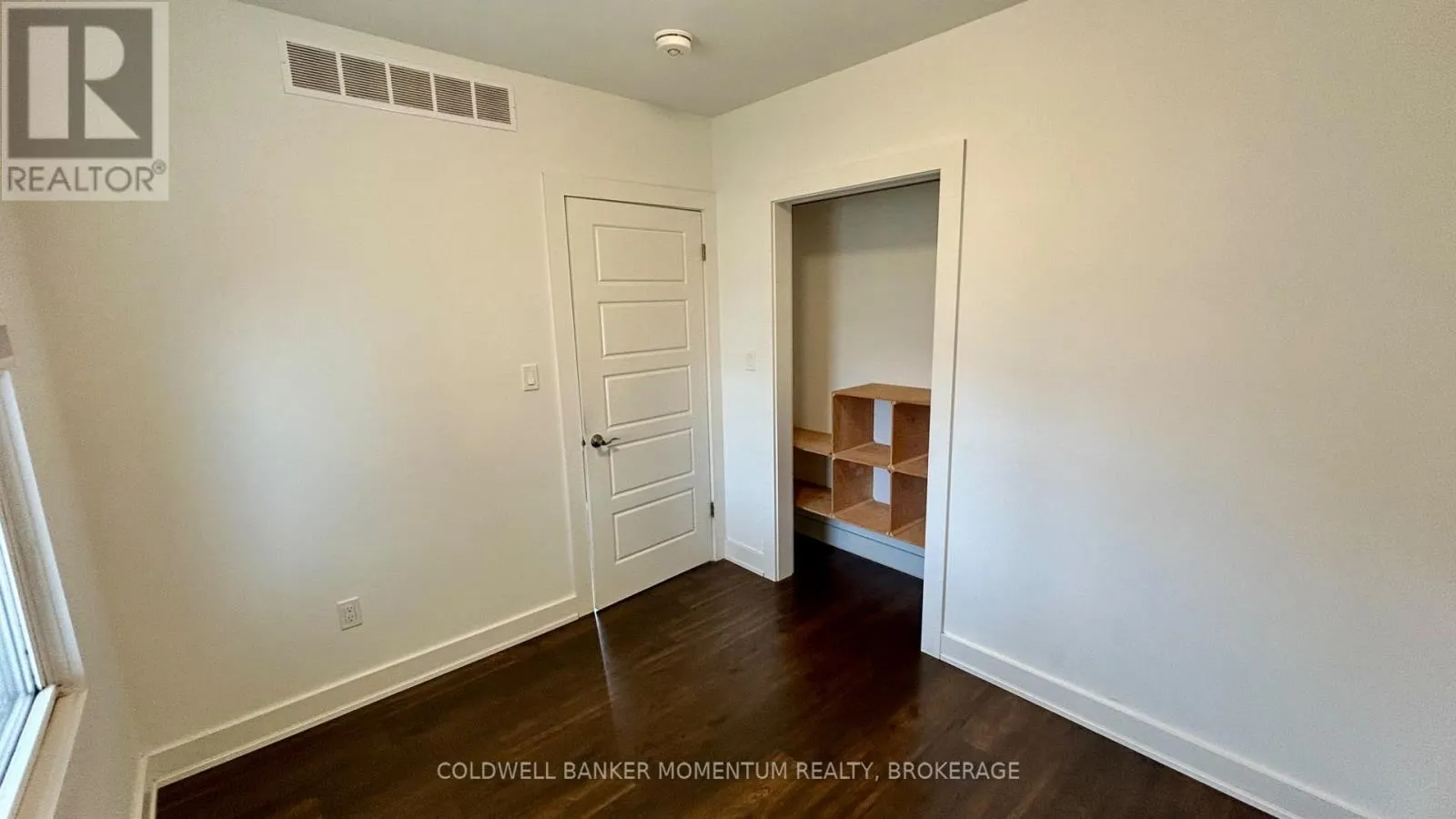 11 GREENLAW PLACE