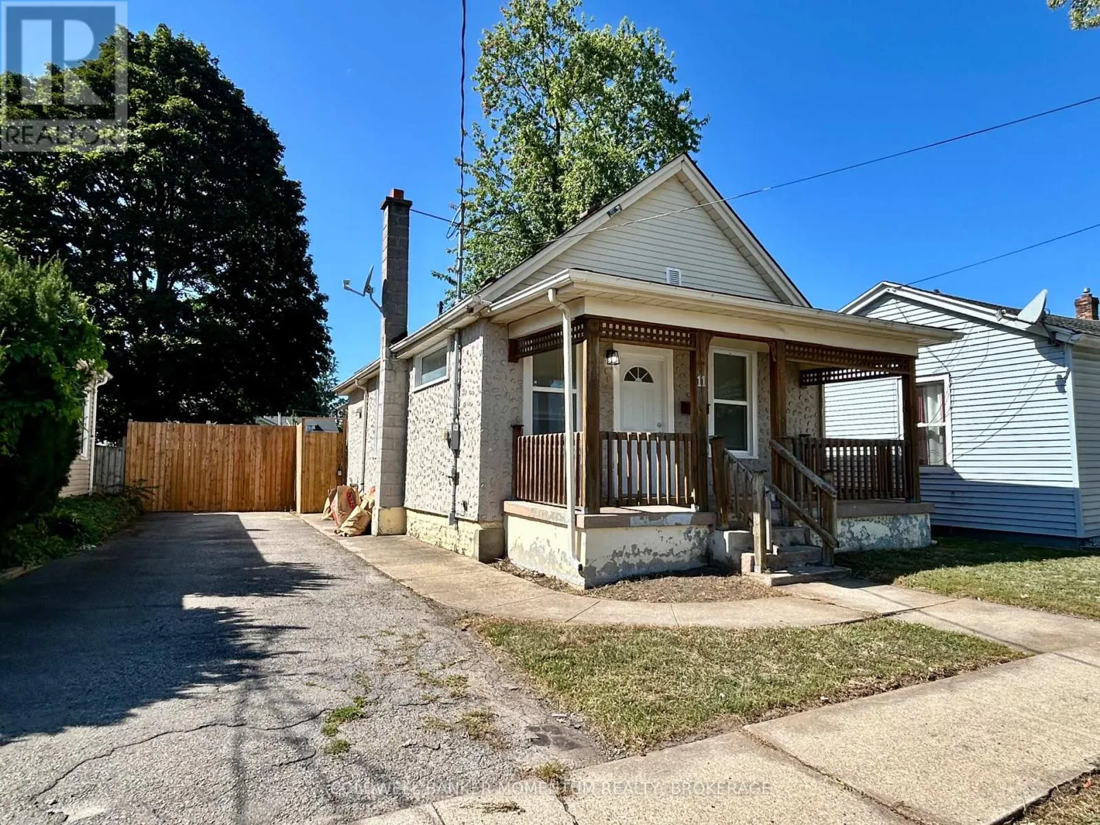 11 GREENLAW PLACE