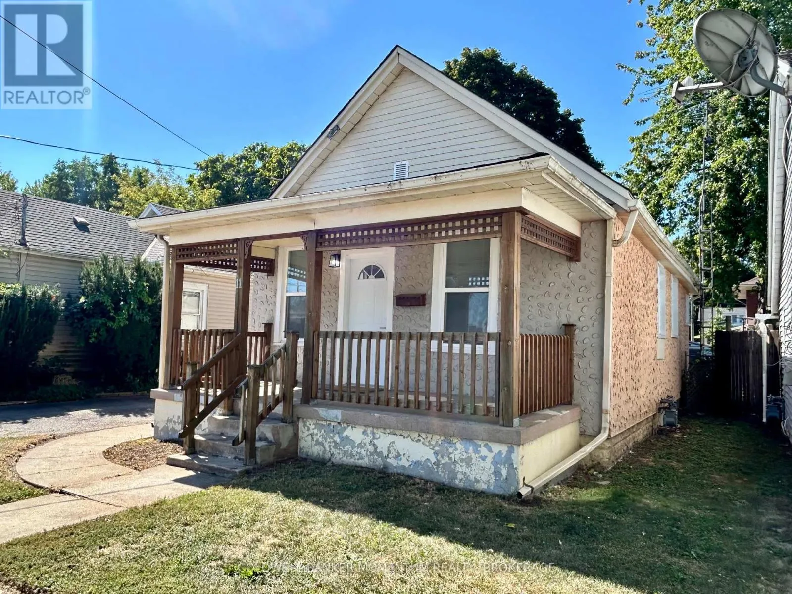 11 GREENLAW PLACE