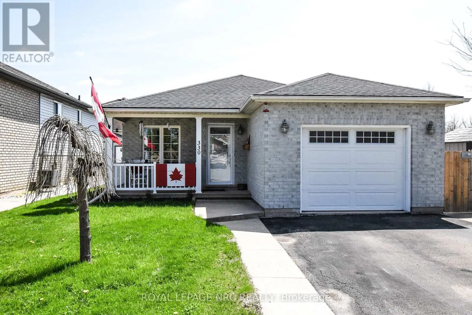 330 AUTUMN CRESCENT