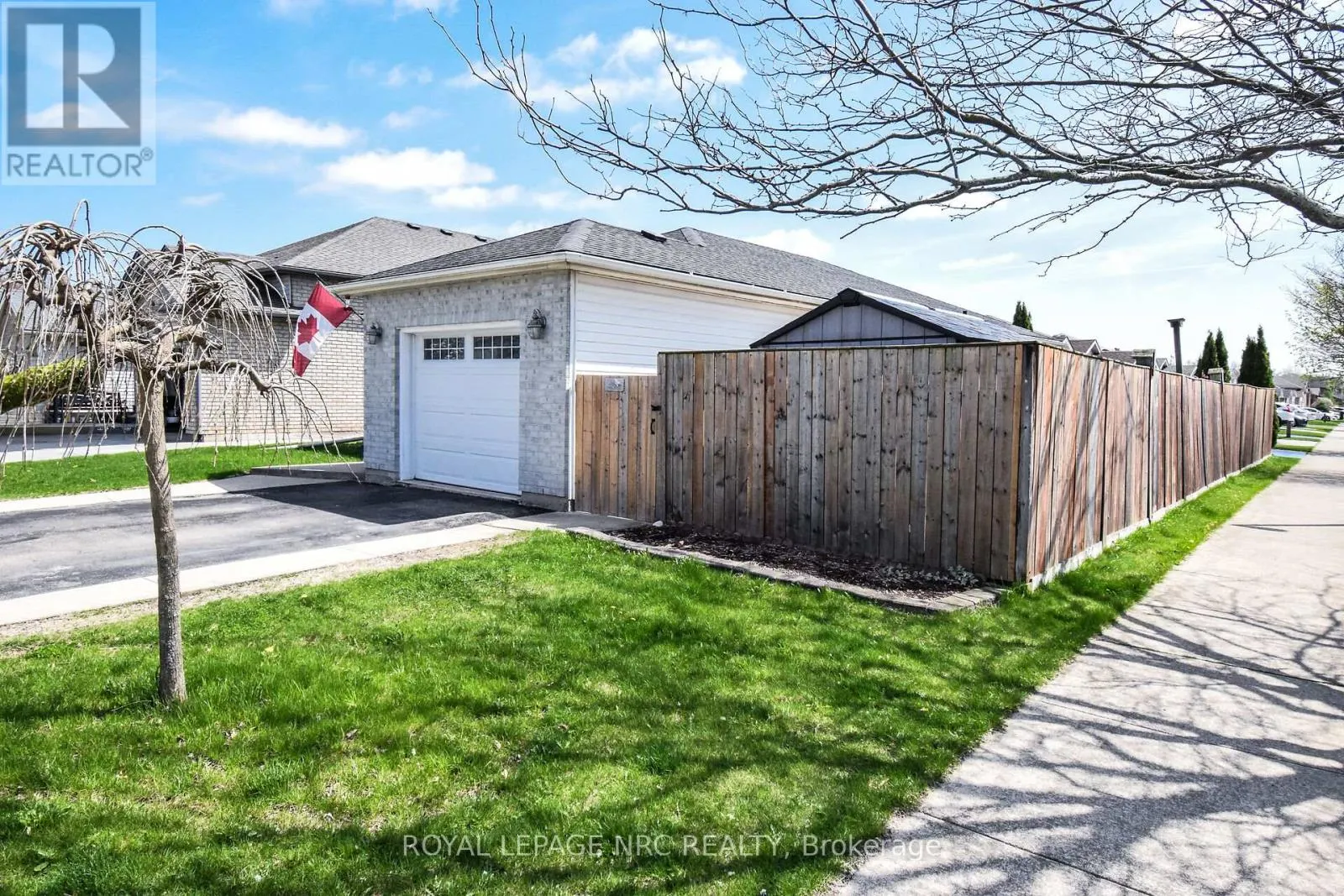 330 AUTUMN CRESCENT
