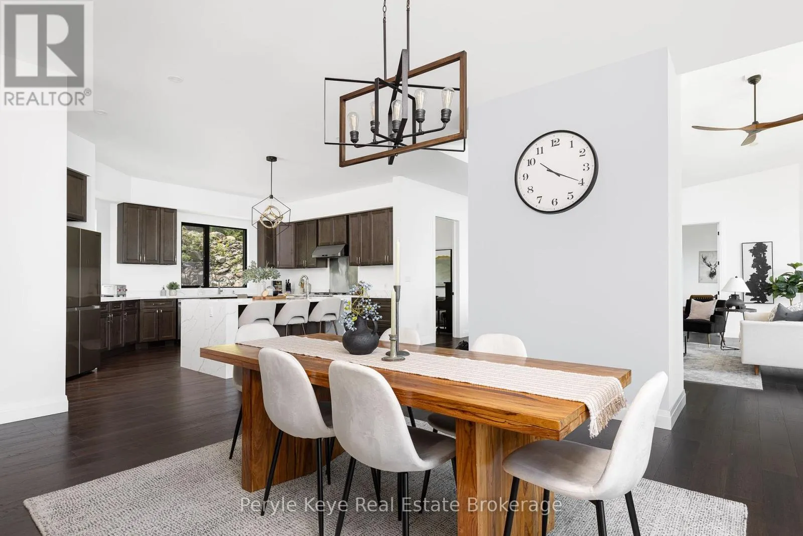 86 CLAREN CRESCENT