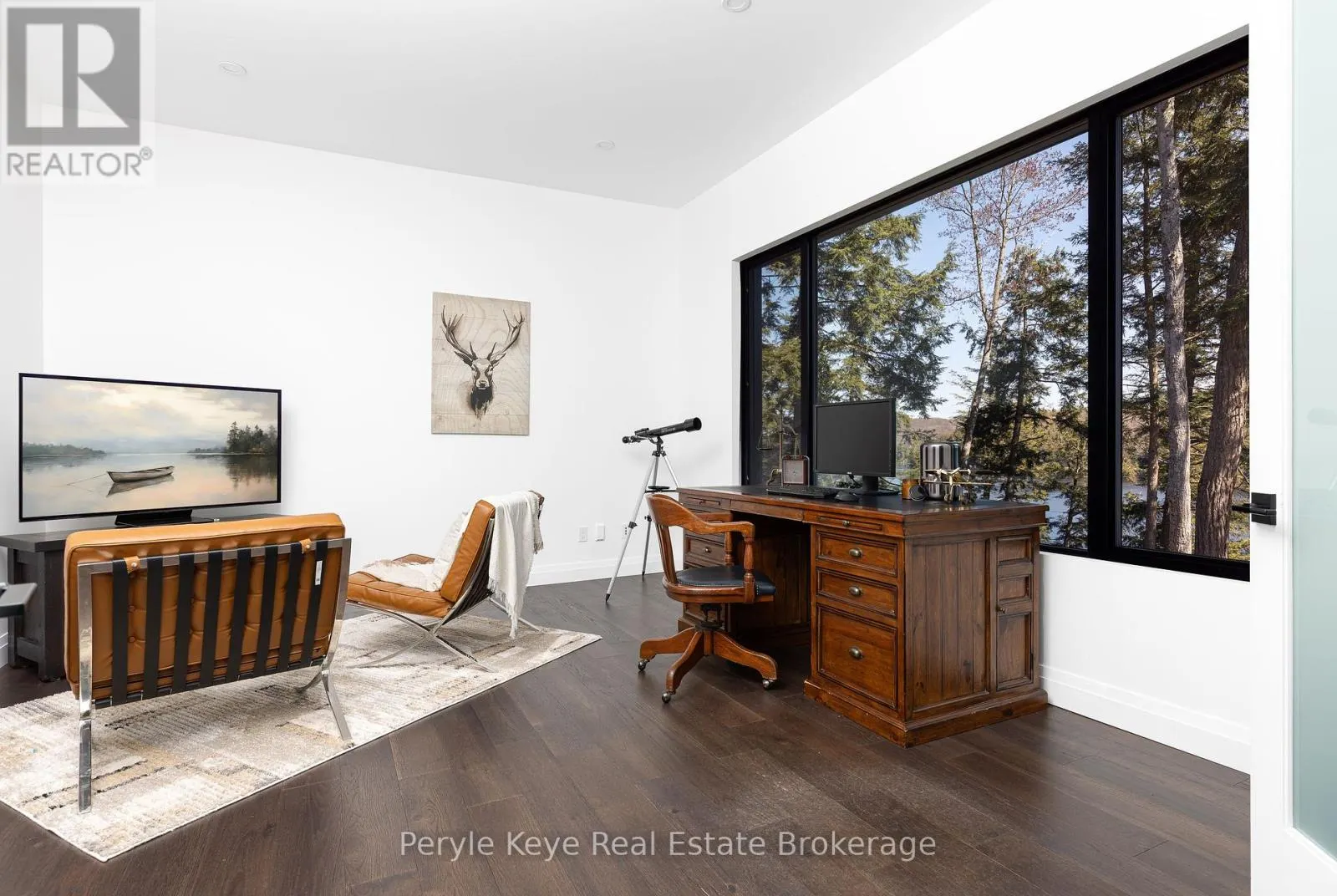 86 CLAREN CRESCENT