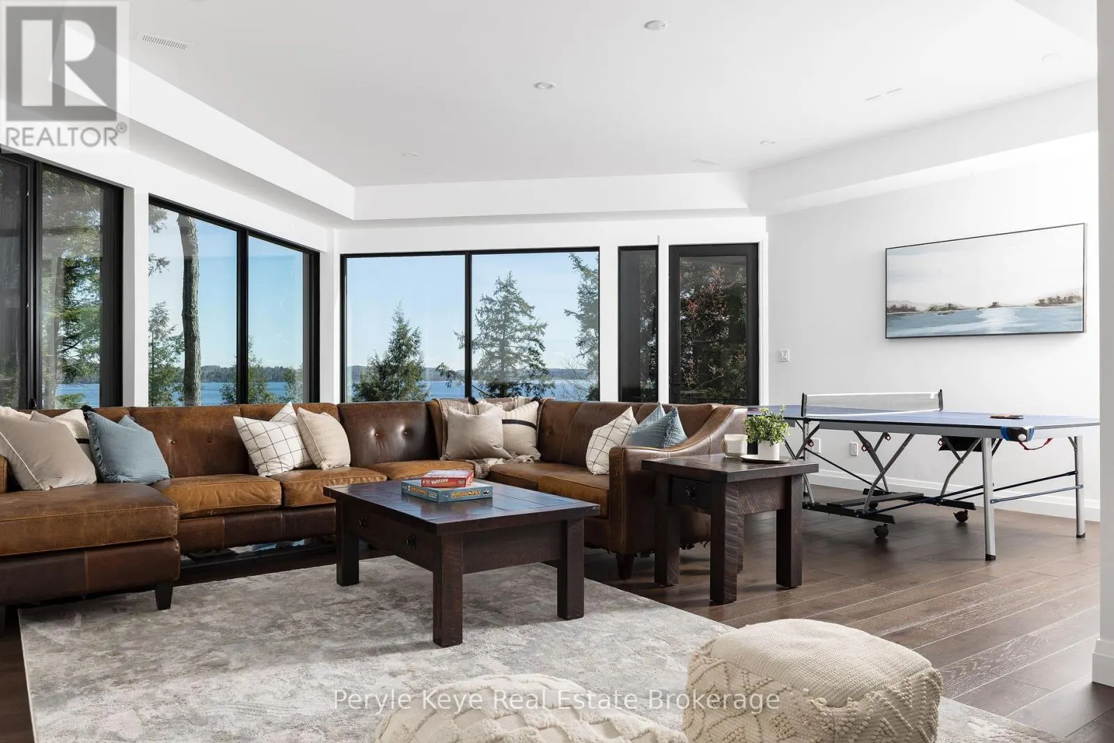 86 CLAREN CRESCENT