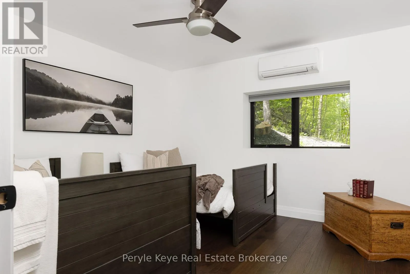 86 CLAREN CRESCENT