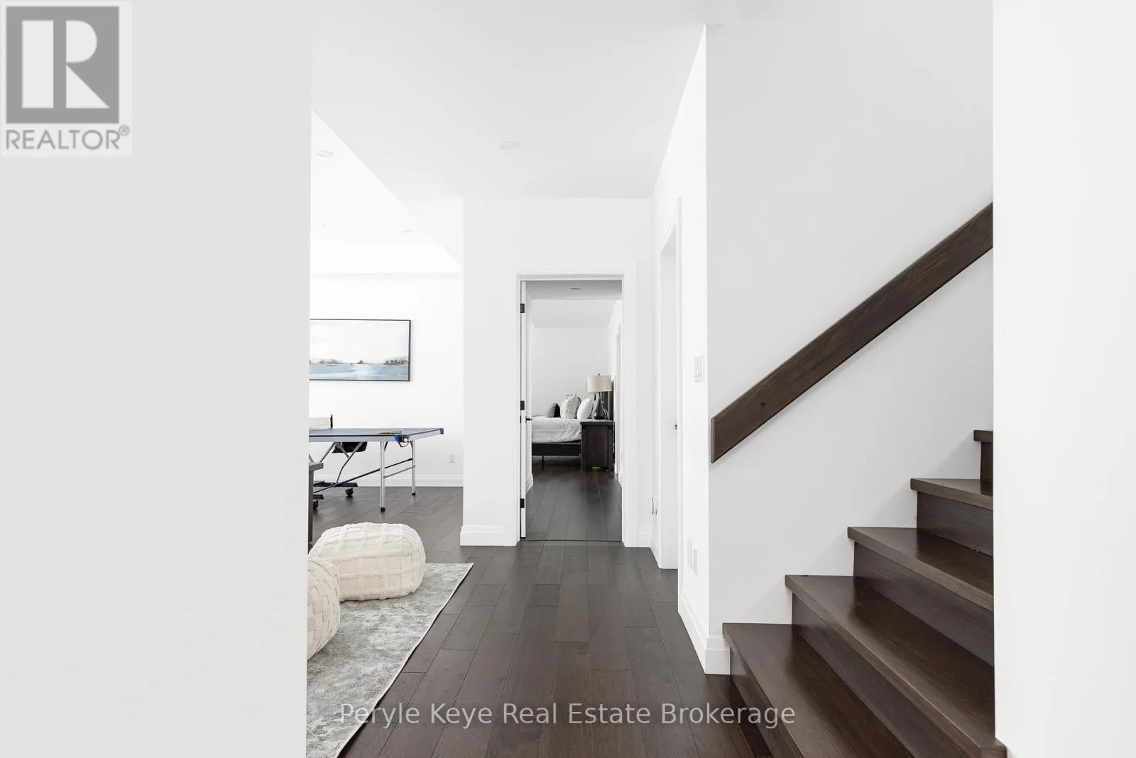86 CLAREN CRESCENT