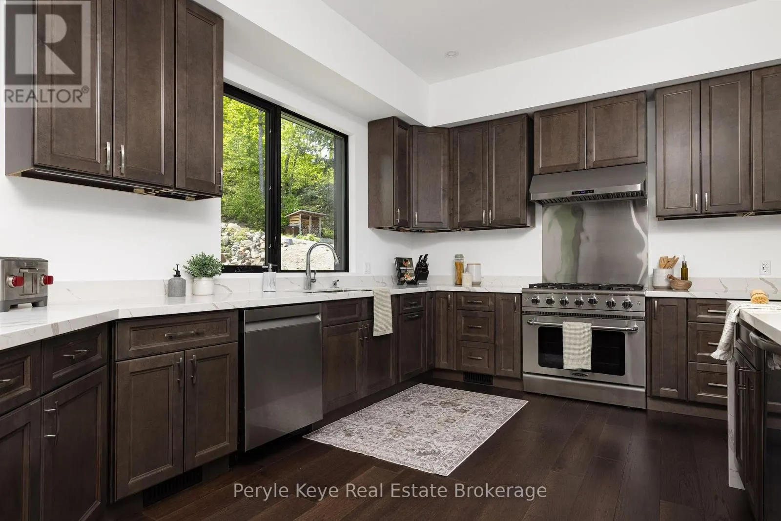 86 CLAREN CRESCENT