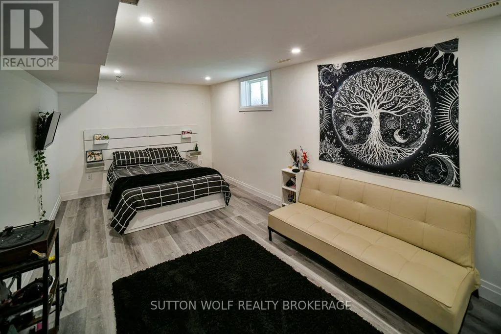 22 PITTAO PLACE