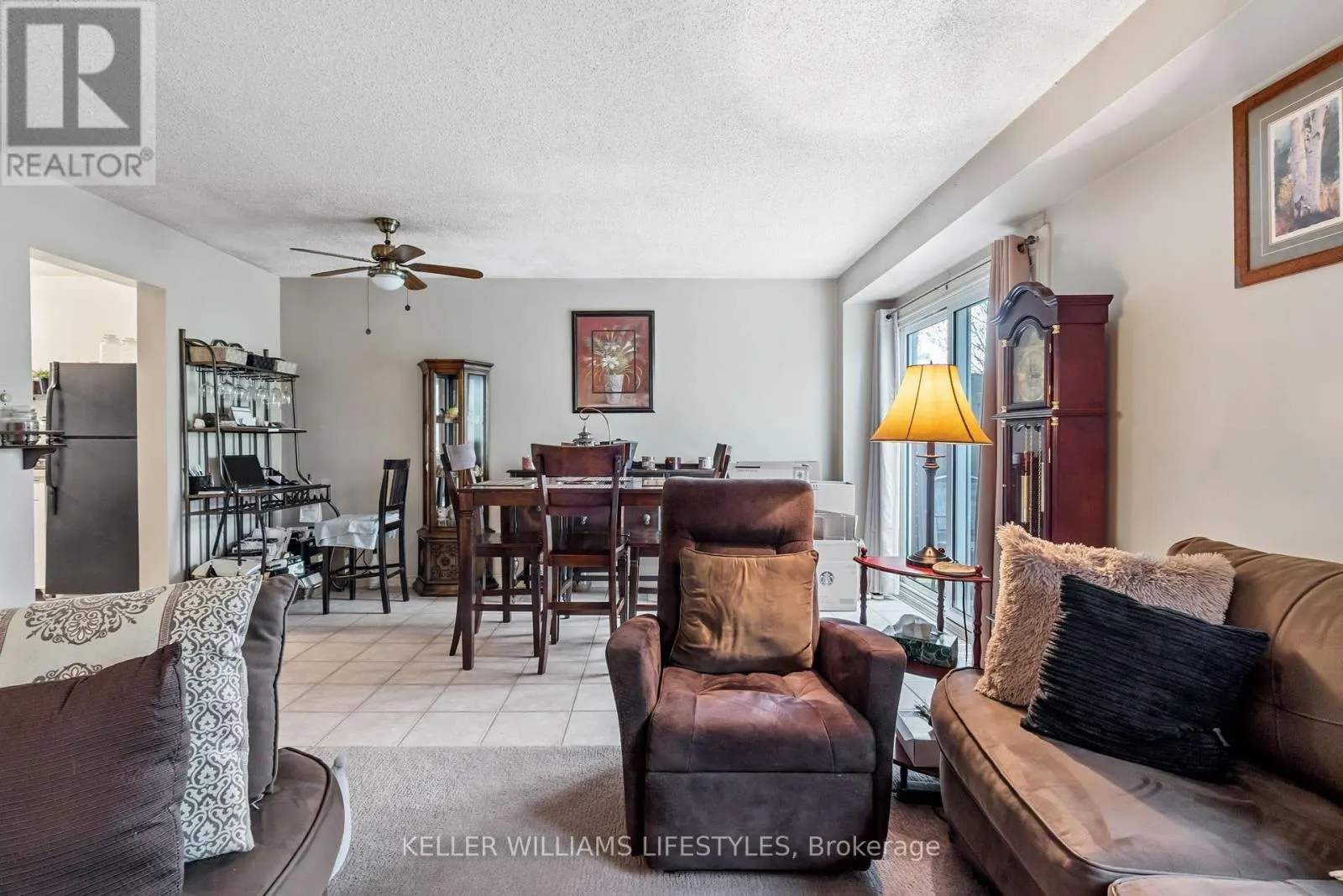 40 - 971 ADELAIDE STREET S, #40