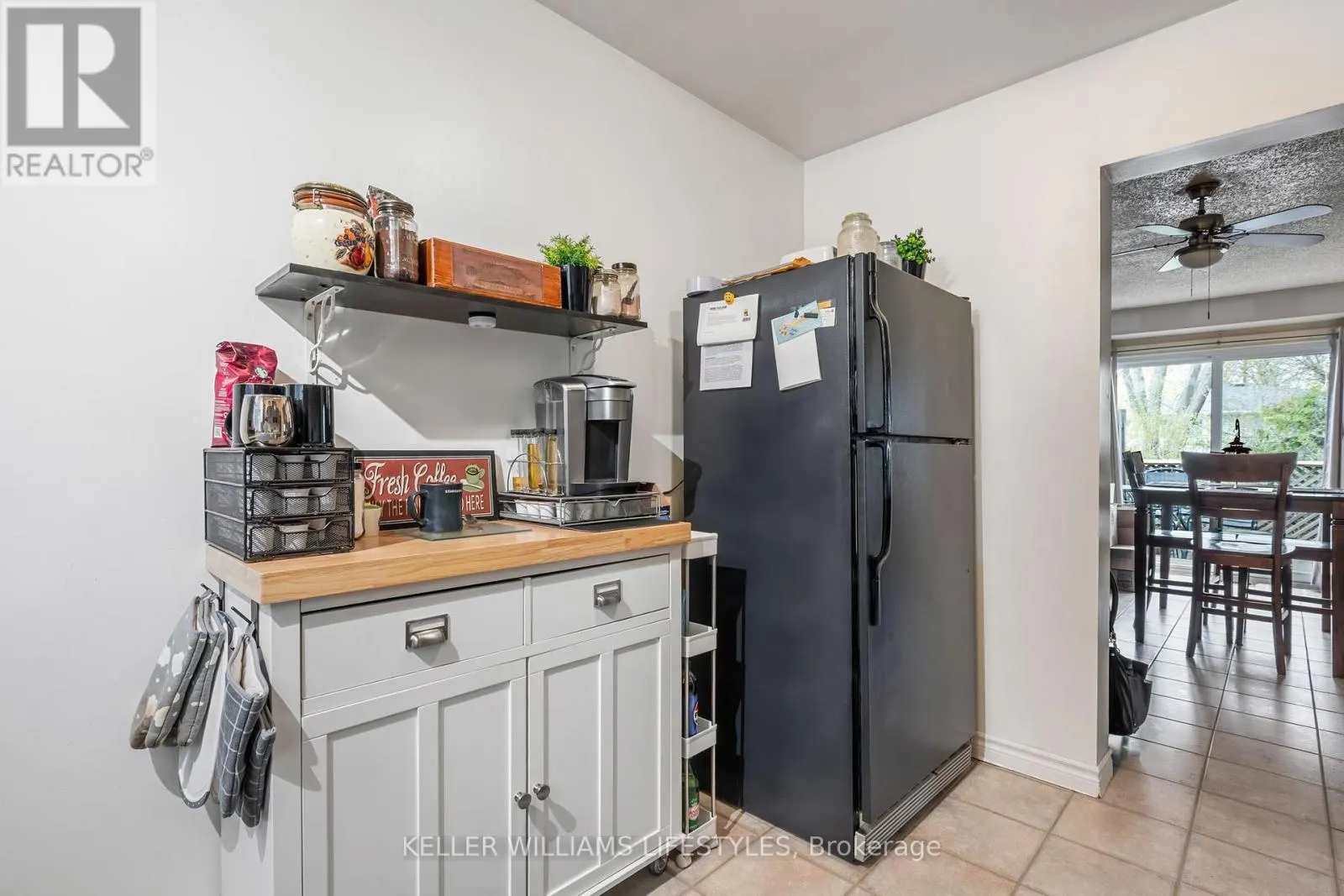 40 - 971 ADELAIDE STREET S, #40
