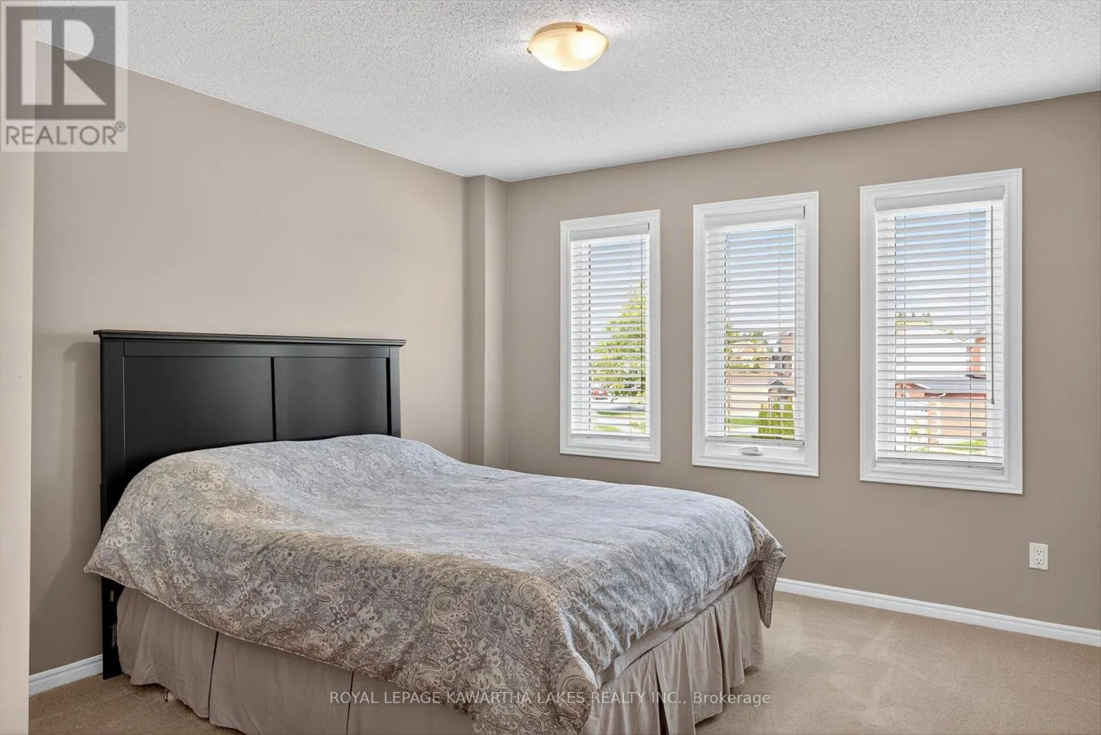 29 FLAVELLE CRESCENT