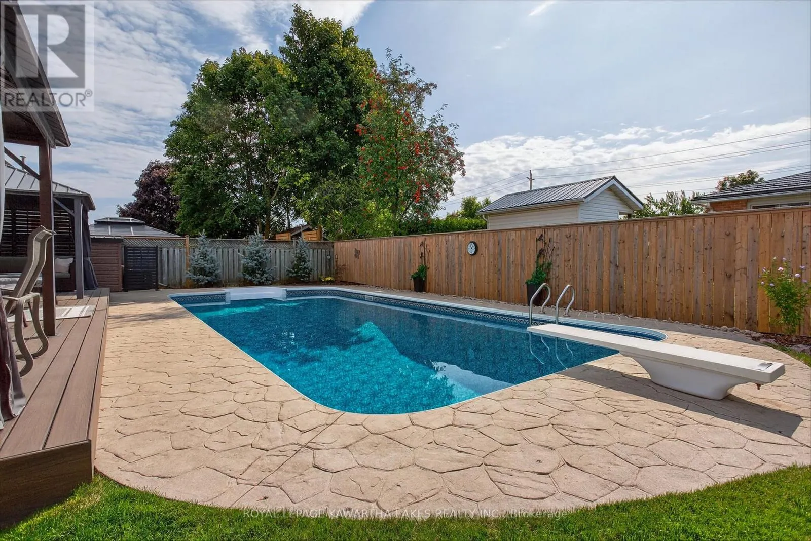 29 FLAVELLE CRESCENT