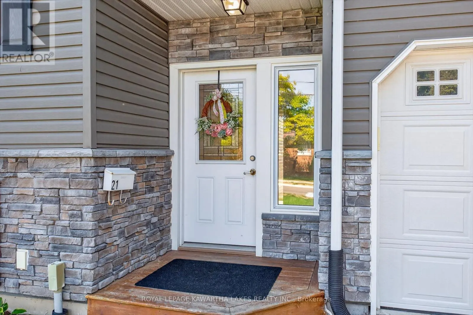 21 HILLSIDE DRIVE