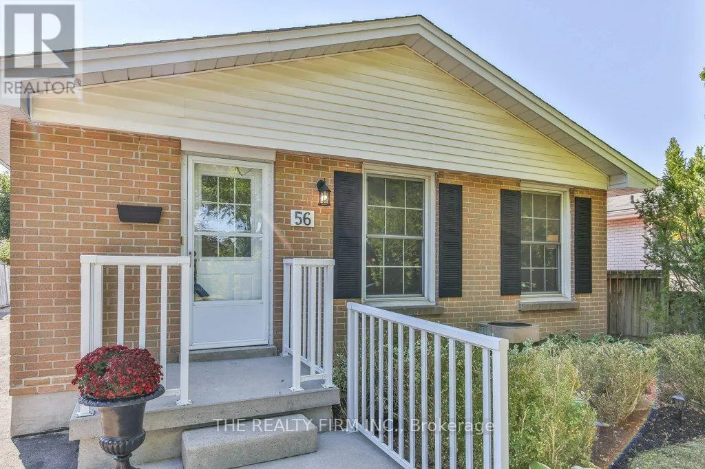 56 TOULON CRESCENT