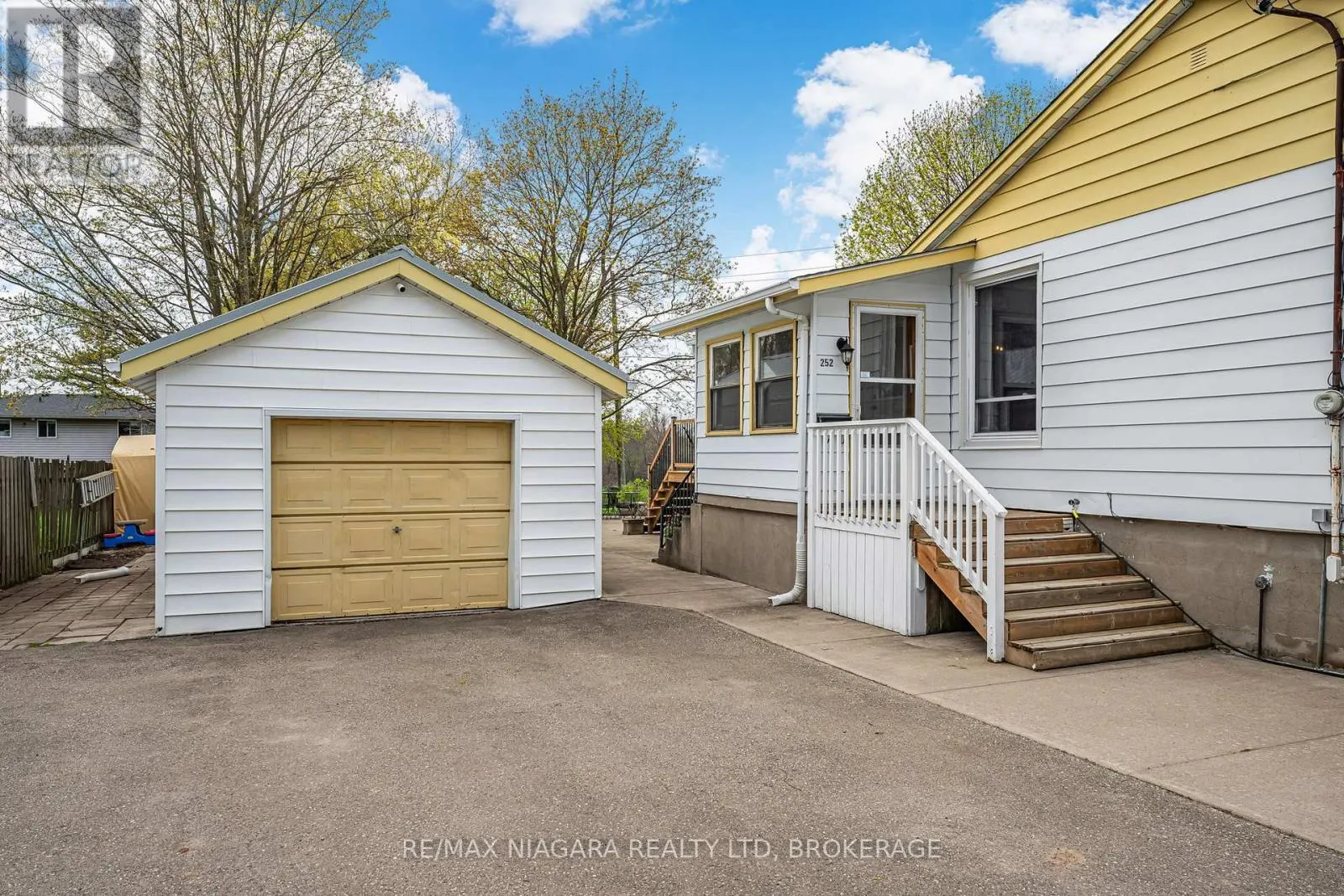 252 MELLANBY AVENUE