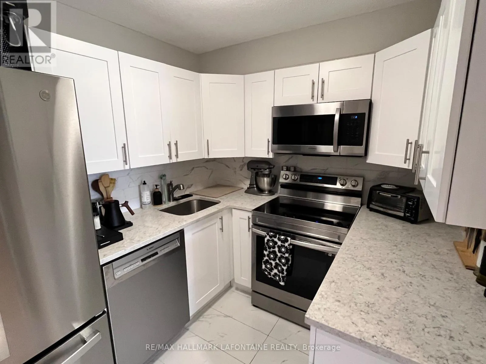 508 - 475 LAURIER AVENUE W
