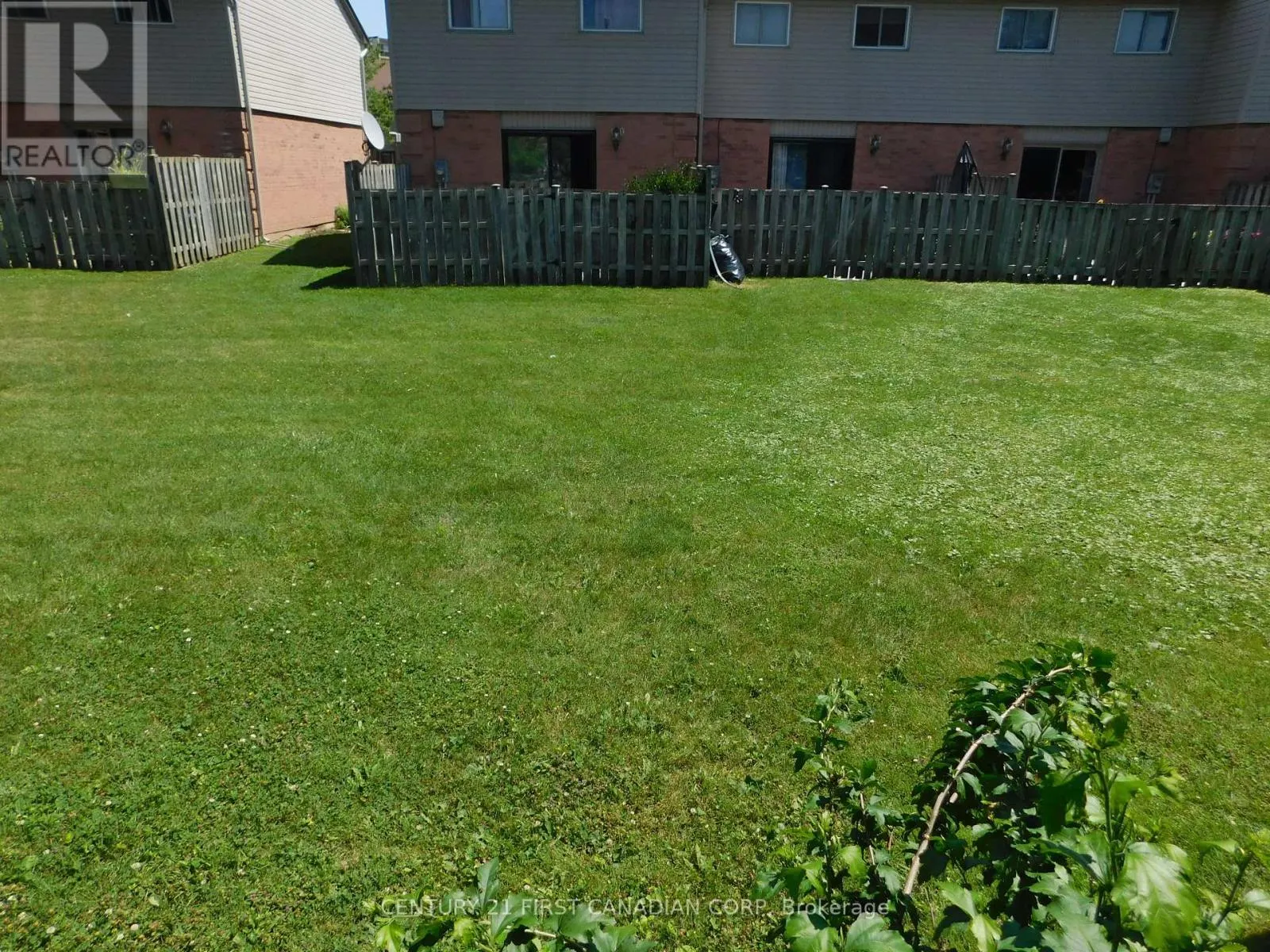 82 - 114 PAULINE CRESCENT, #82