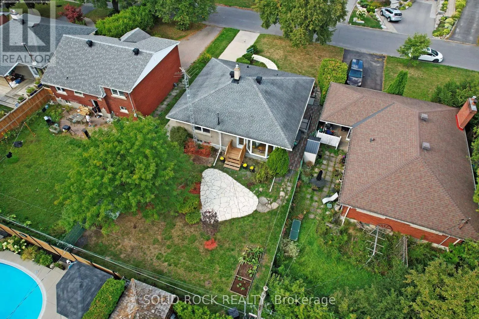 632 CHADBURN AVENUE