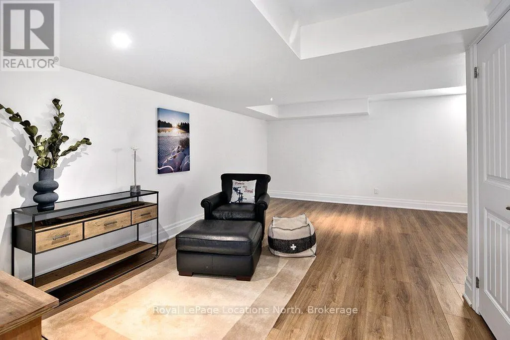 1 - 108 LANDRY LANE, #1