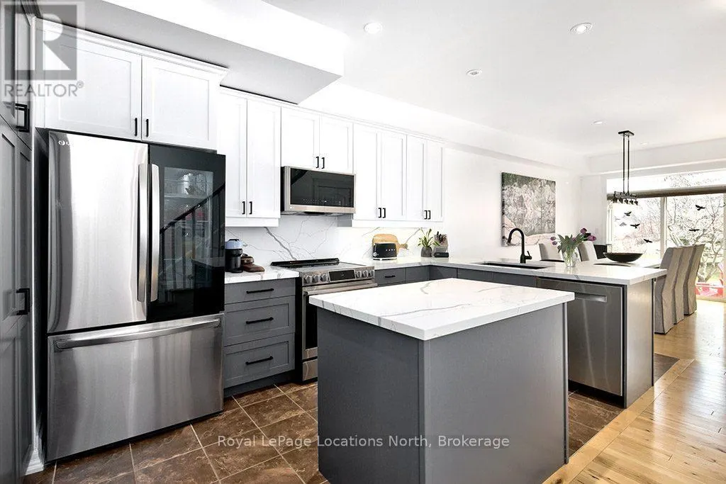 1 - 108 LANDRY LANE, #1
