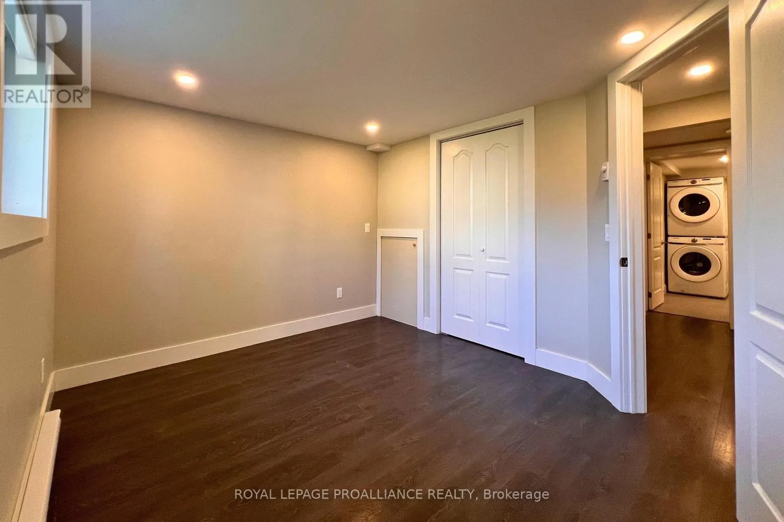 B - 20 MUNRO AVENUE, #B