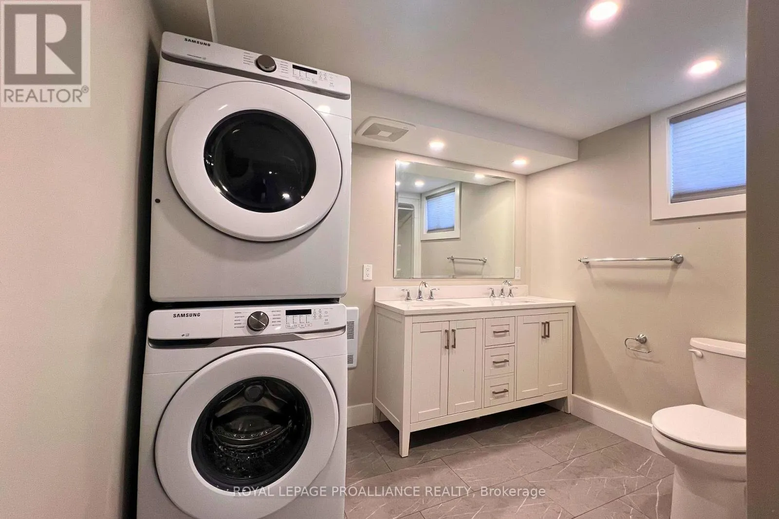 B - 20 MUNRO AVENUE, #B