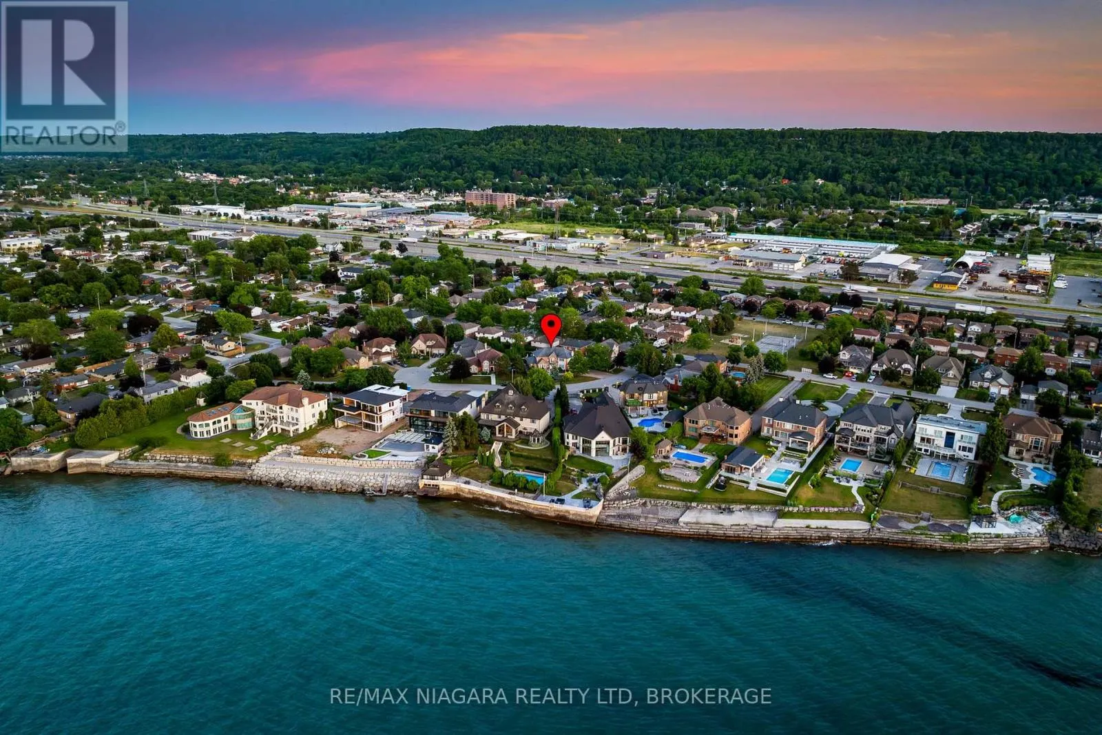 13 SHORELINE CRESCENT