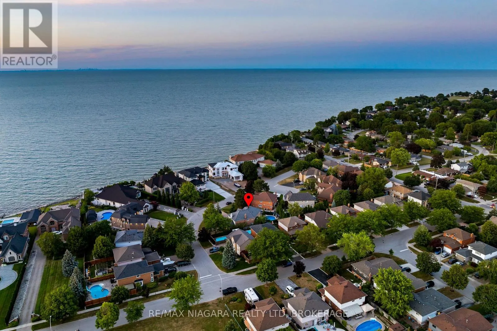 13 SHORELINE CRESCENT