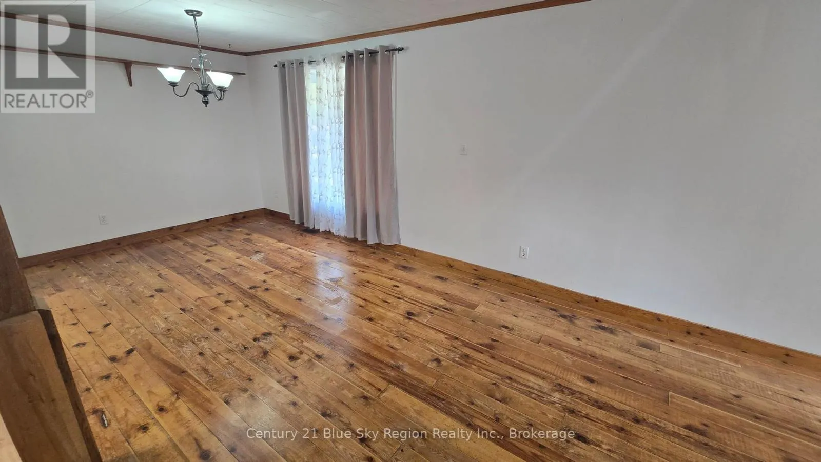 531 OAKWOOD ROAD