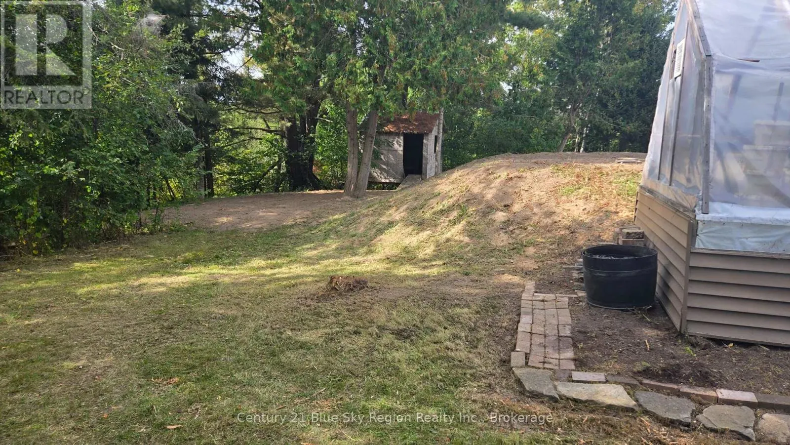 531 OAKWOOD ROAD