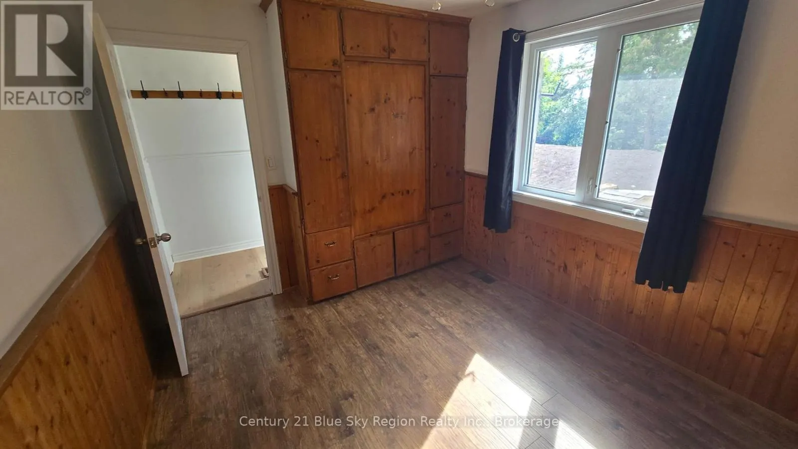 531 OAKWOOD ROAD