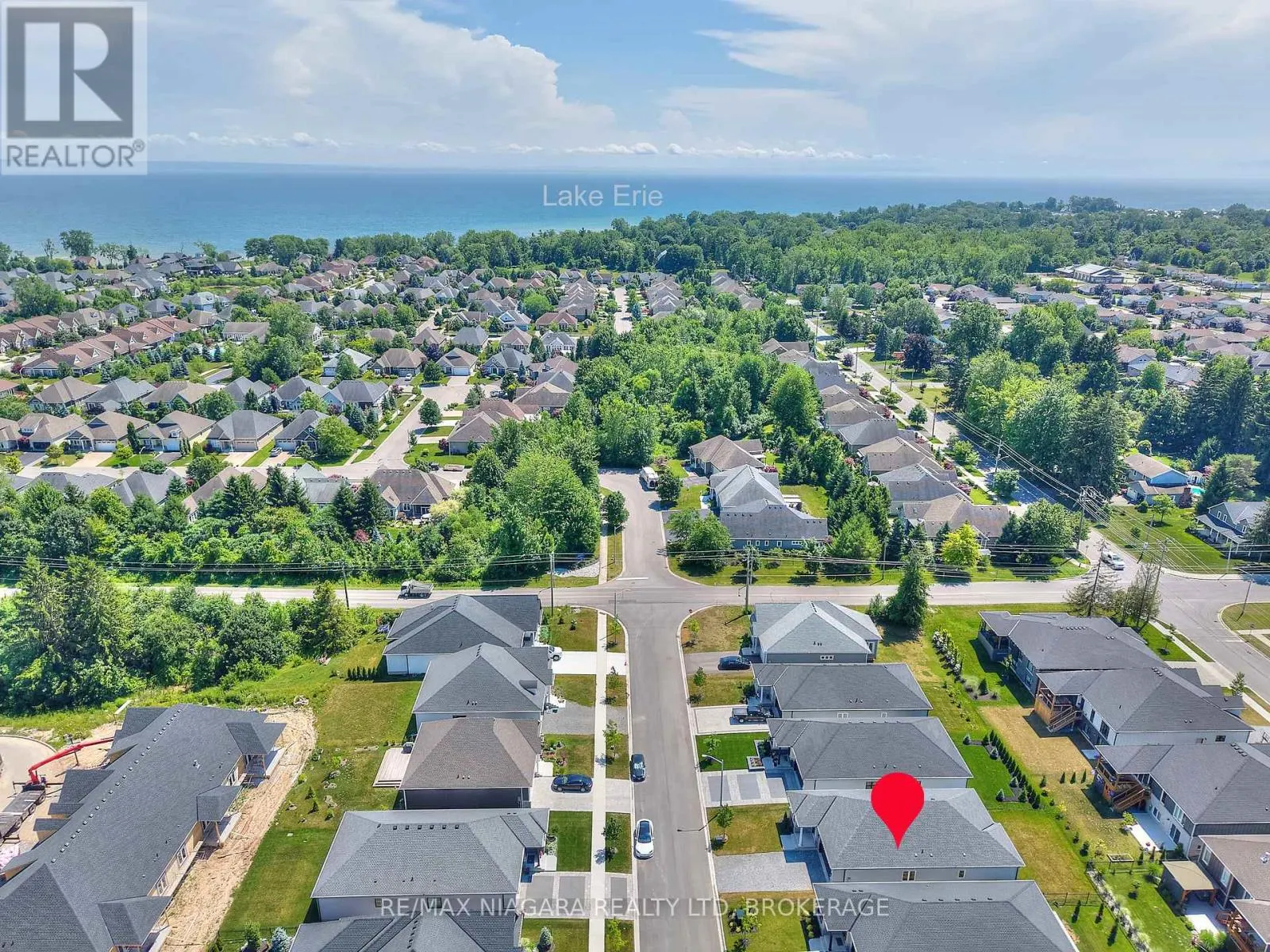 21 SUNRISE COURT N