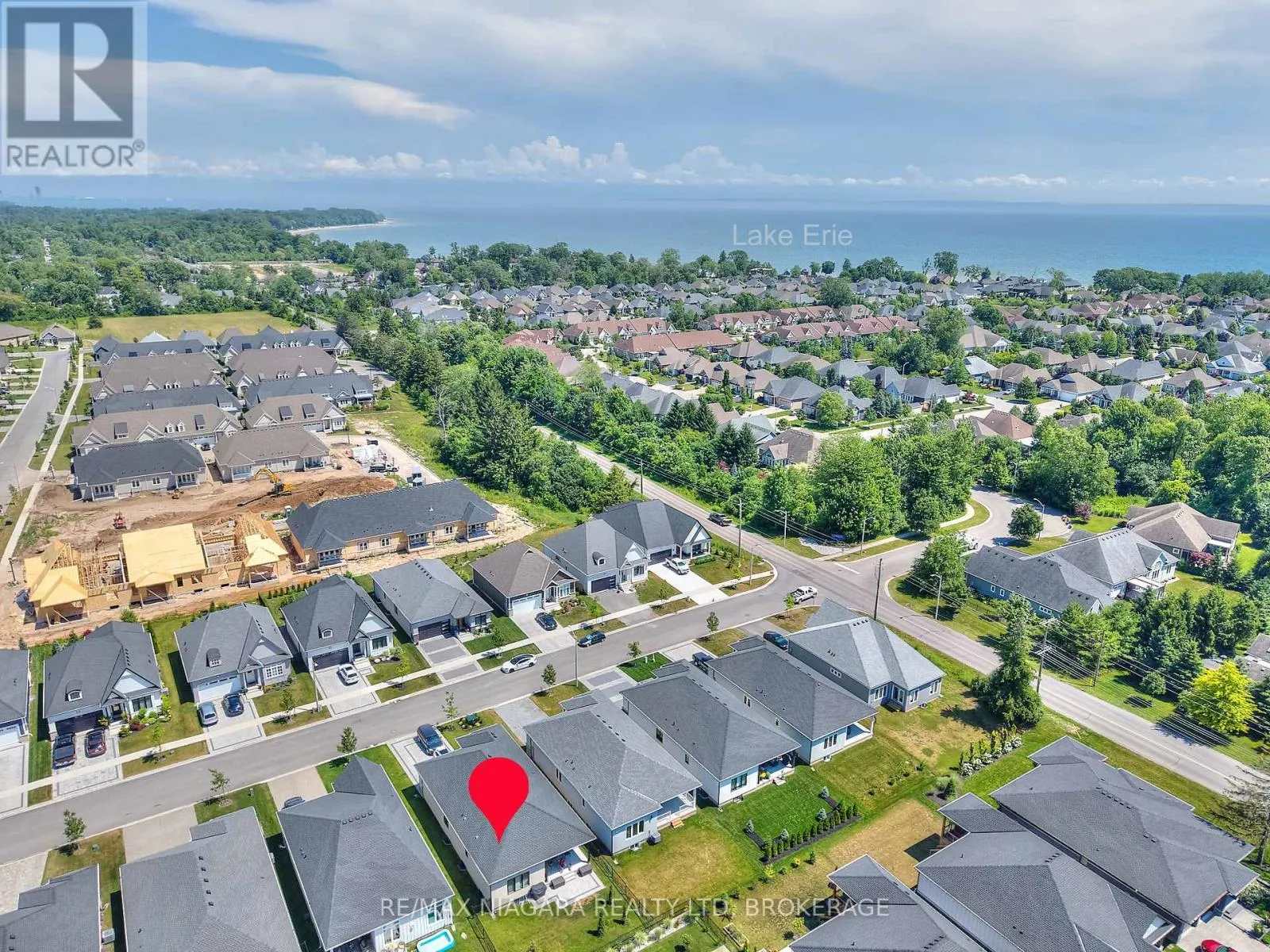 21 SUNRISE COURT N