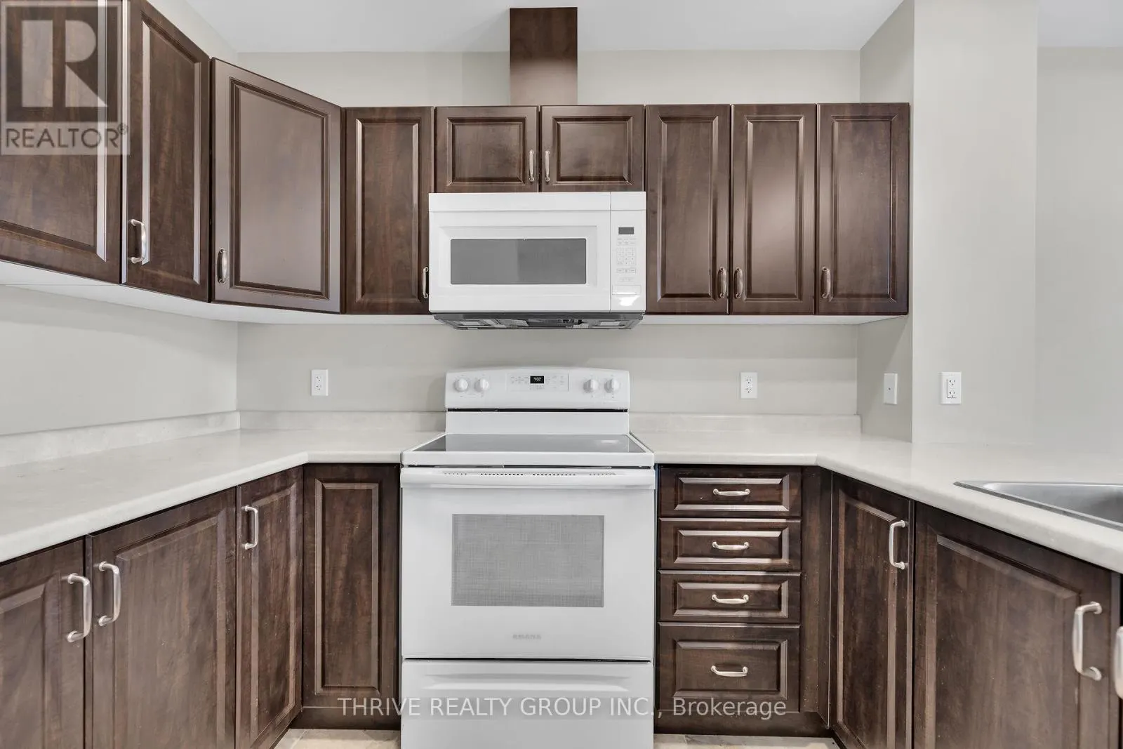 301 - 263 BUTLER STREET, #301