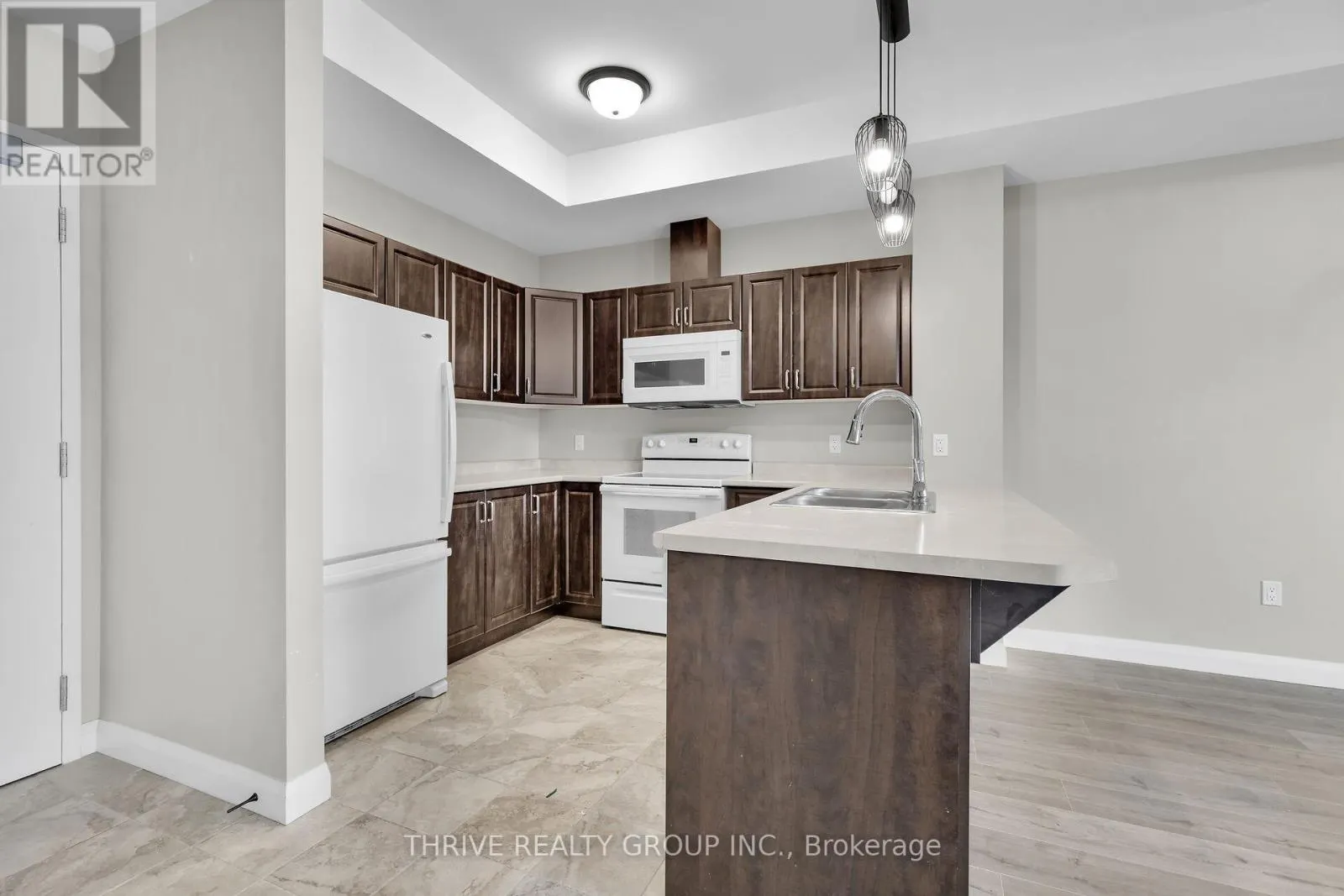 301 - 263 BUTLER STREET, #301