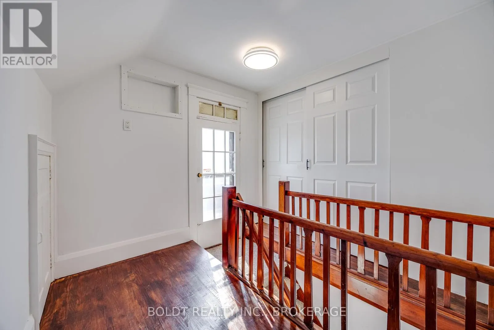 8 CHELSEA STREET
