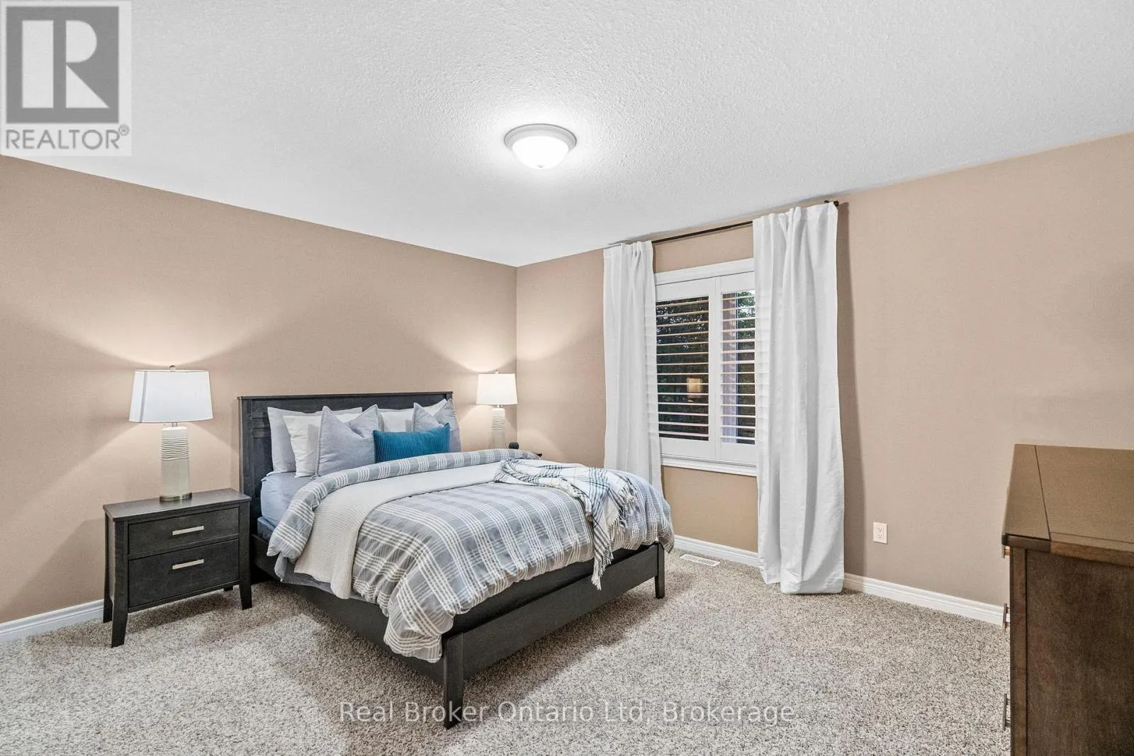 221 MILLVIEW COURT