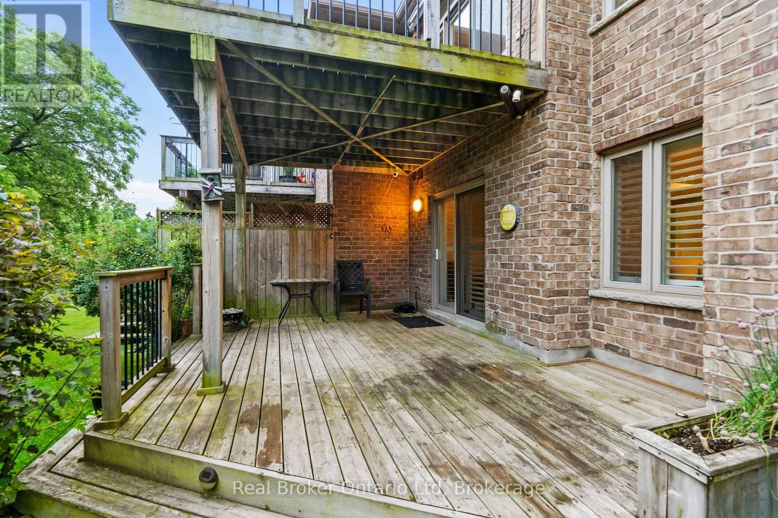 221 MILLVIEW COURT