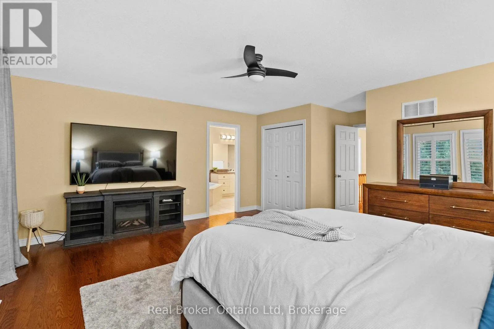 221 MILLVIEW COURT