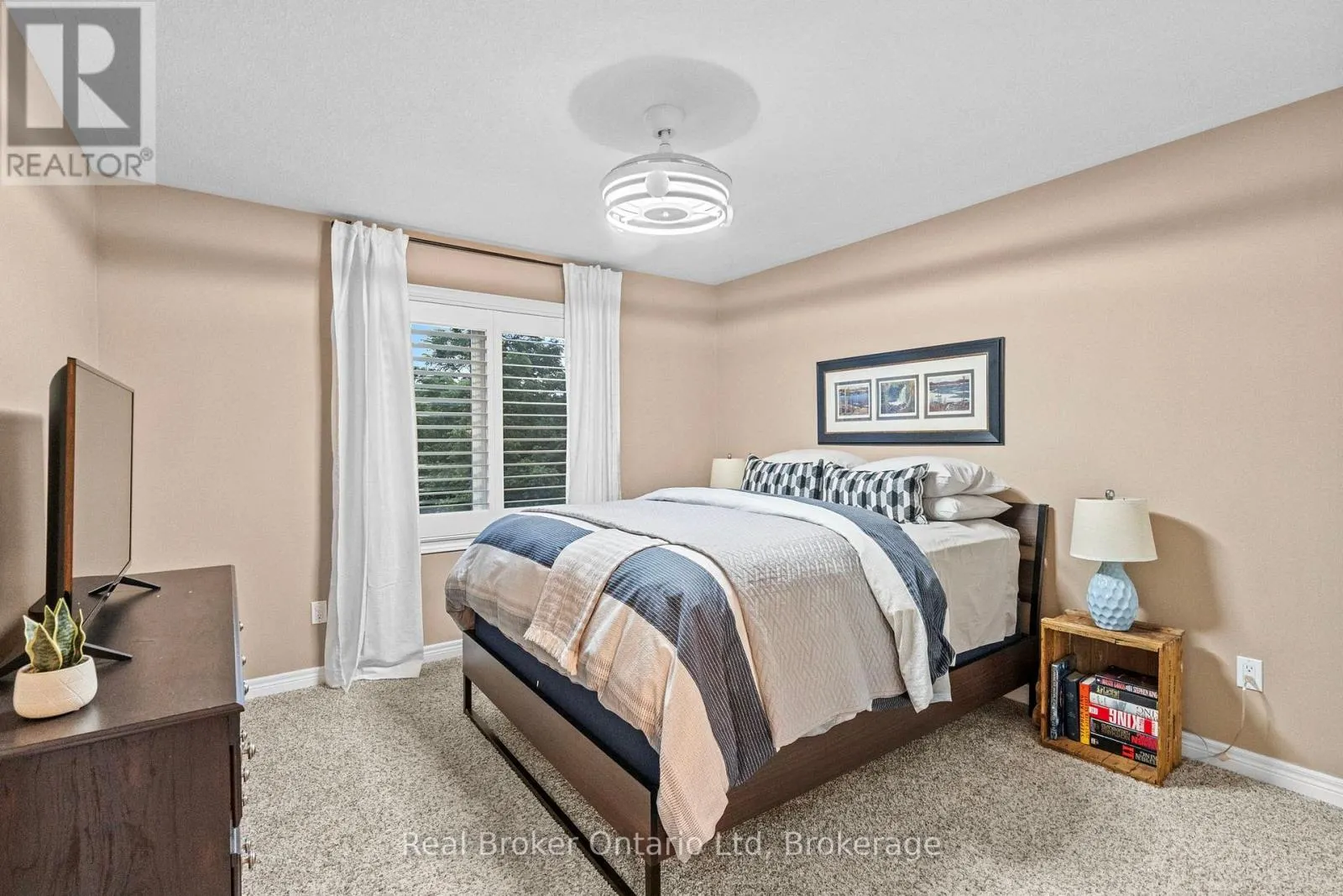 221 MILLVIEW COURT