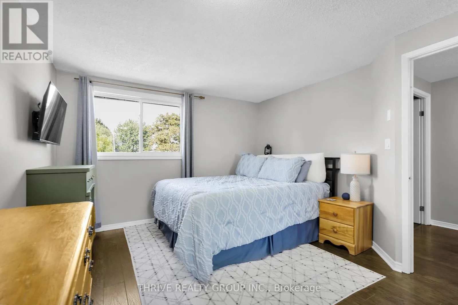 10 - 215 COMMISSIONERS ROAD W, #10